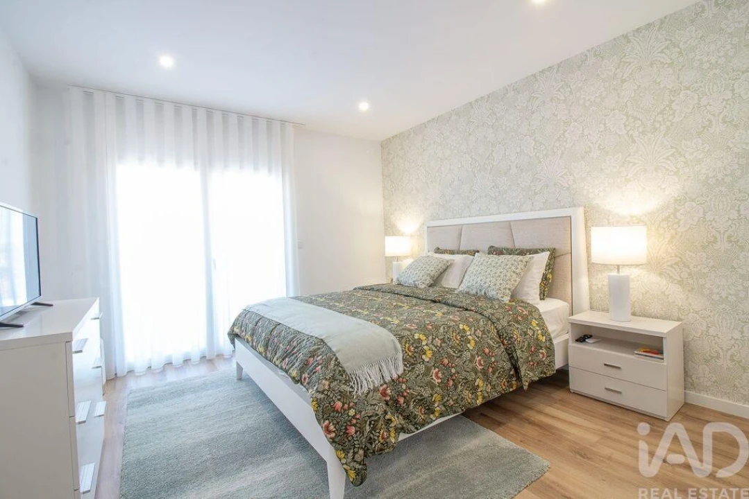 Apartamento T4 para Venda em Bombarral e Vale Covo Foto 8