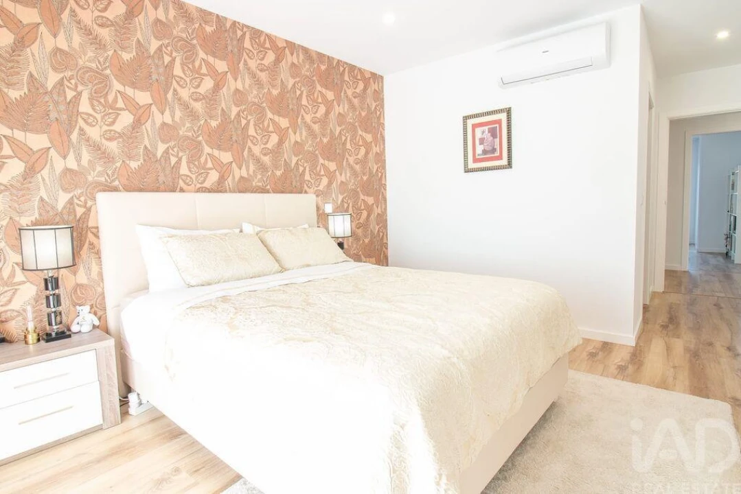Apartamento T4 para Venda em Bombarral e Vale Covo Foto 7