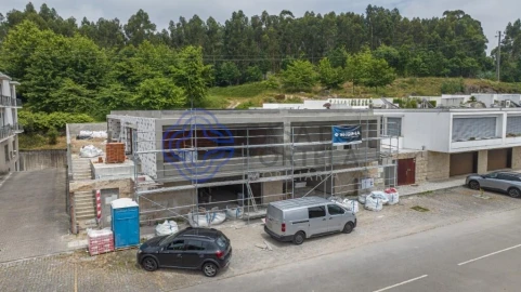 Moradia T4 para Venda em Selho (São Jorge)