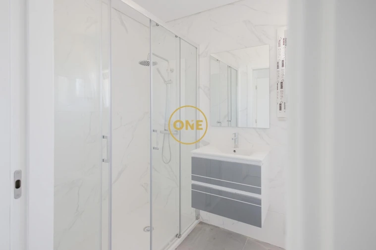 Apartamento T1 para Venda em Seixal, Arrentela e Aldeia de Paio Pires Foto 4