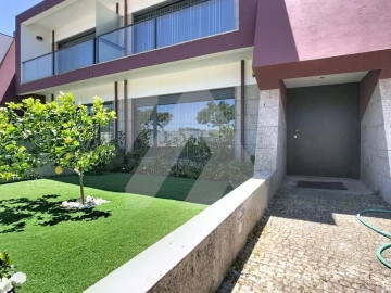 Moradia T4 para Venda em São Jacinto