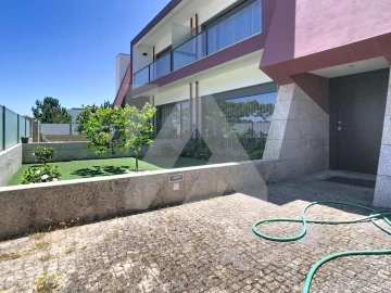 Moradia T4 para Venda em São Jacinto
