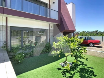 Moradia T4 para Venda em São Jacinto