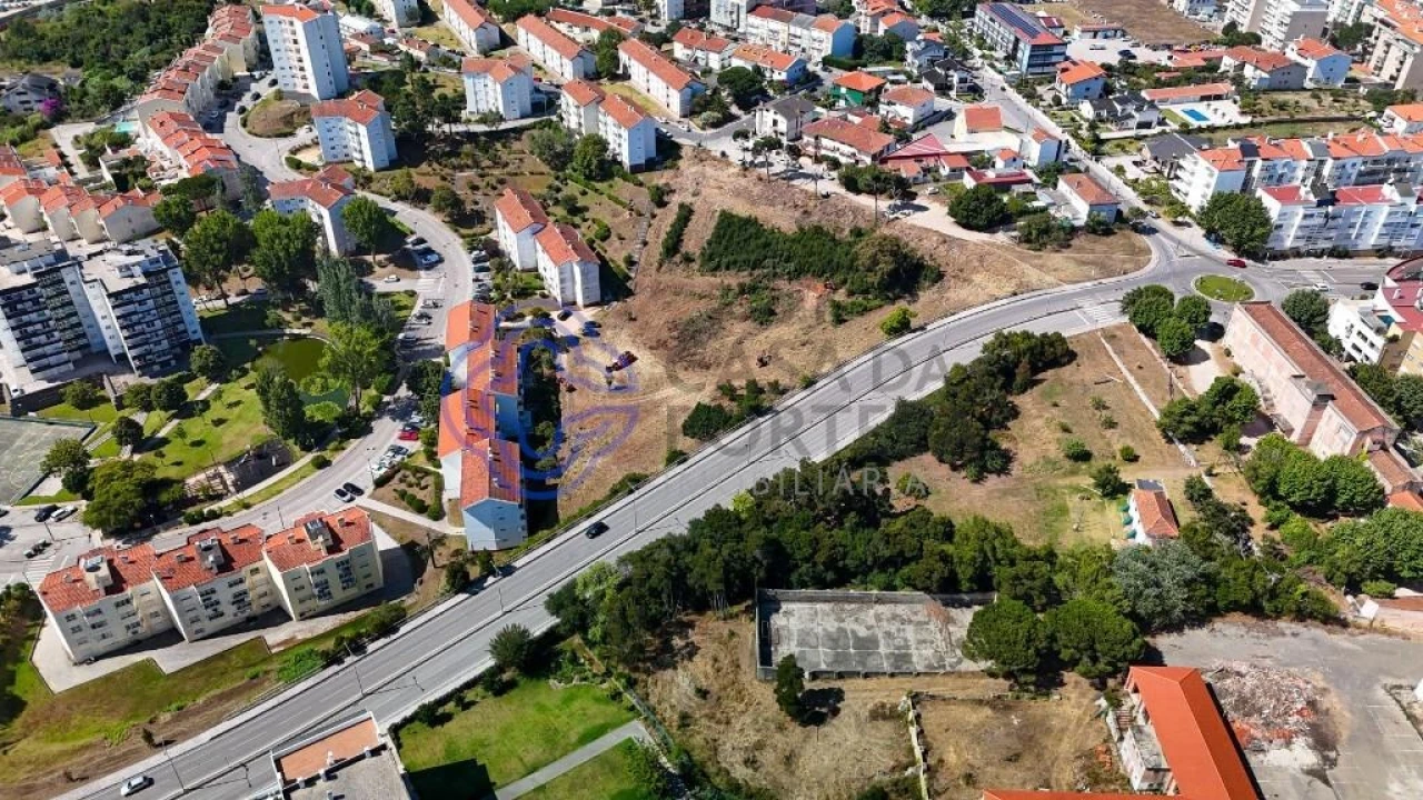 Terreno para Venda em Buarcos Foto 1