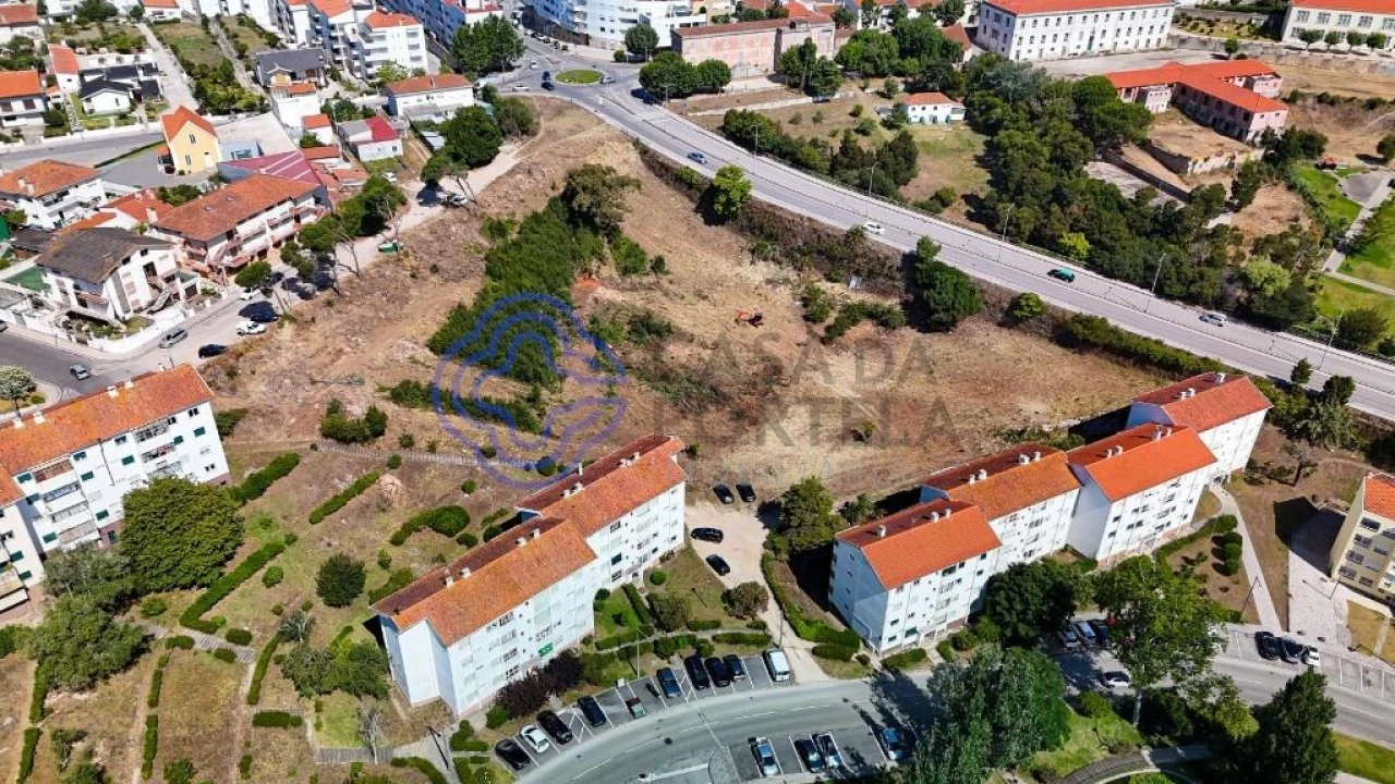 Terreno para Venda em Buarcos Foto 7
