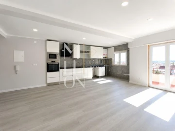 Apartamento T4 para Venda em Amora