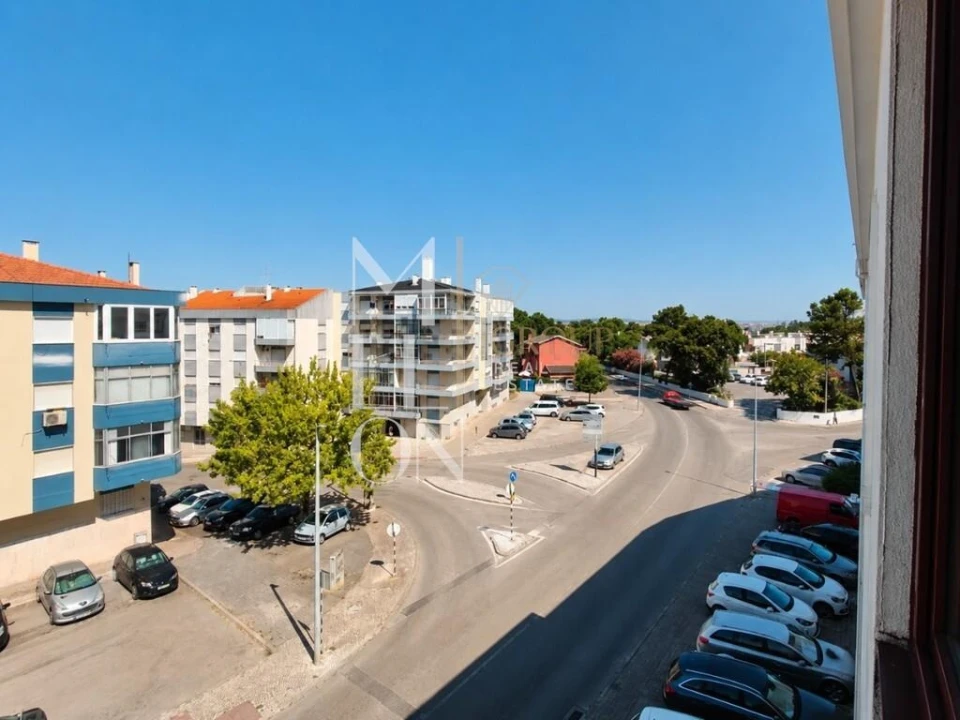 Apartamento T4 para Venda em Amora Foto 35