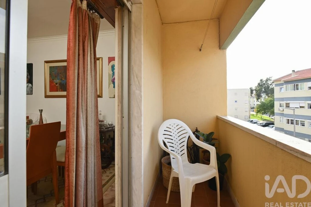 Apartamento T3 para Venda em São Domingos de Rana Foto 15