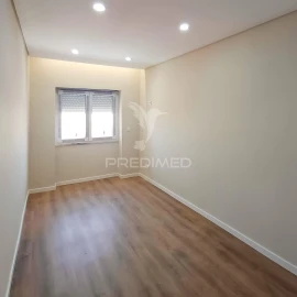 Apartamento T2 para Venda em Queluz e Belas