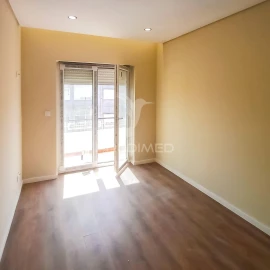 Apartamento T2 para Venda em Queluz e Belas