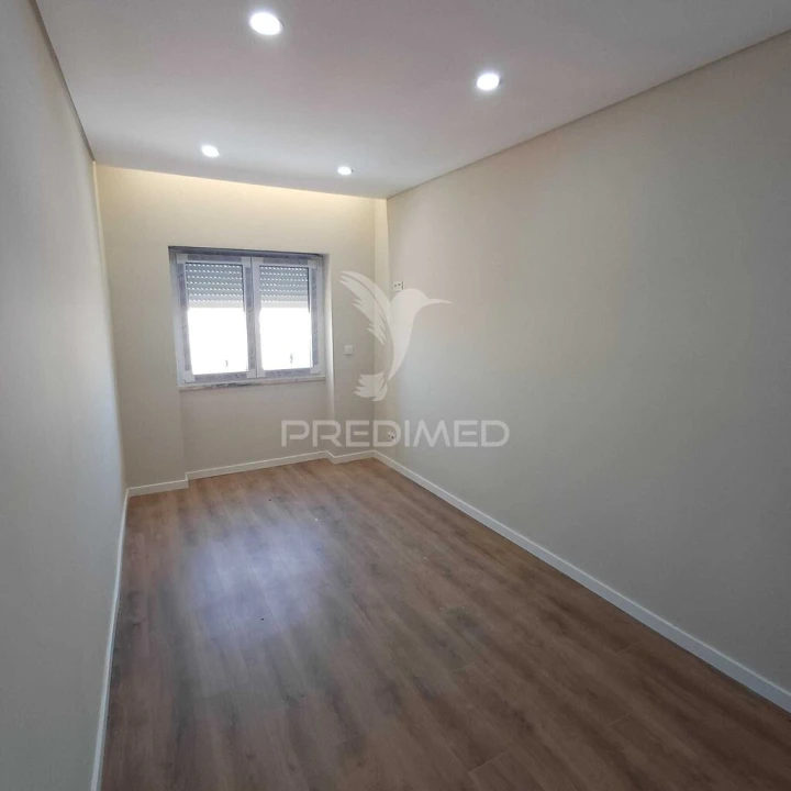 Apartamento T2 para Venda em Queluz e Belas Foto 19