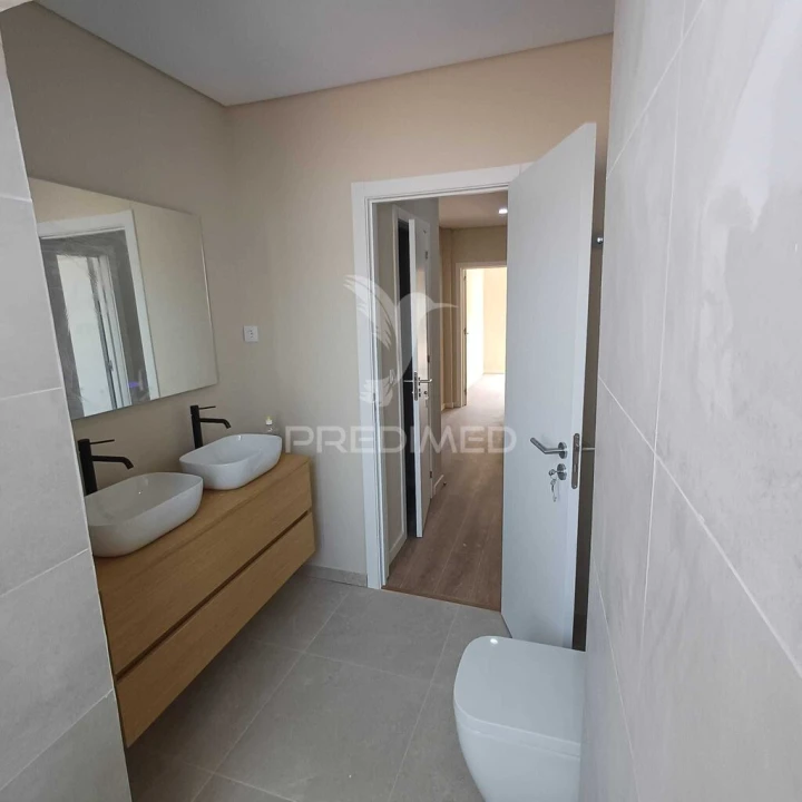 Apartamento T2 para Venda em Queluz e Belas Foto 16
