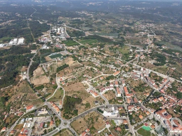 Moradia T3 para Venda em Currelos, Papízios e Sobral
