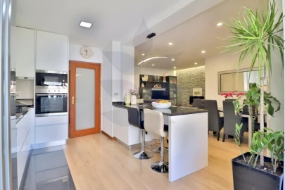Apartamento T4 para Venda em Nogueira, Fraião e Lamaçães