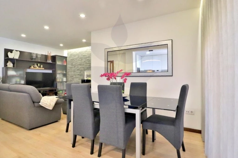 Apartamento T4 para Venda em Nogueira, Fraião e Lamaçães Foto 3
