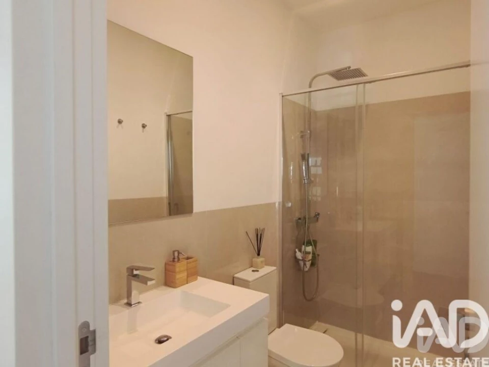 Apartamento T3 para Arrendamento em Benfica Foto 11