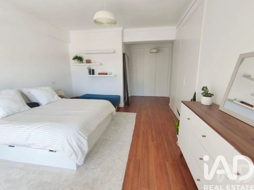 Apartamento T3 para Arrendamento em Benfica Foto 8