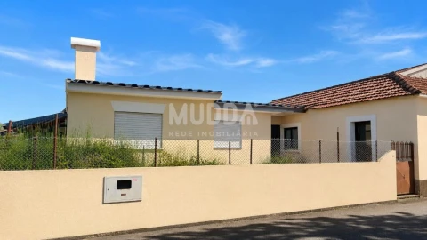 Moradia T4 para Venda em Esmoriz