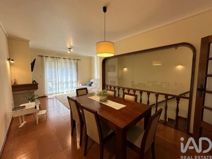 Moradia T4 para Arrendamento em Oiã Foto 17