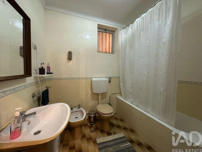 Moradia T4 para Arrendamento em Oiã Foto 18