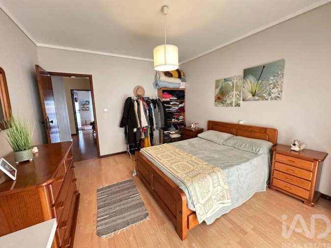 Moradia T4 para Arrendamento em Oiã Foto 6
