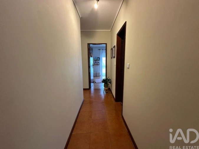 Moradia T4 para Arrendamento em Oiã Foto 8