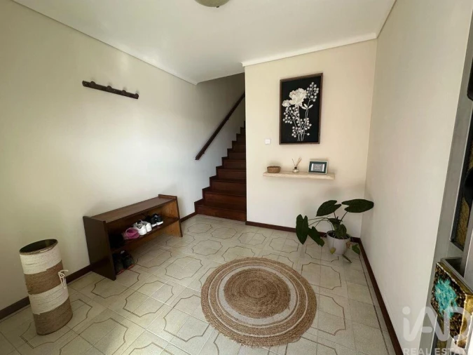 Moradia T4 para Arrendamento em Oiã Foto 13