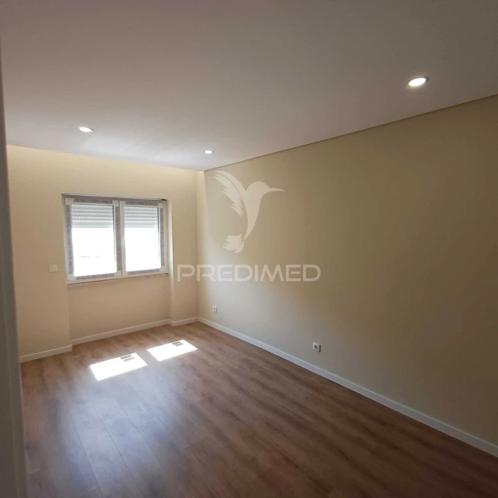 Apartamento T3 para Venda em Queluz e Belas Foto 13