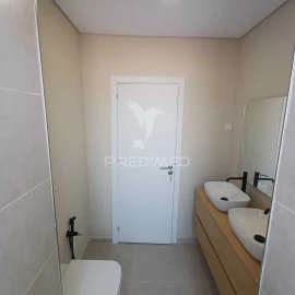 Apartamento T3 para Venda em Queluz e Belas