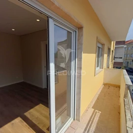 Apartamento T3 para Venda em Queluz e Belas