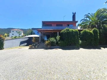 Moradia T3 para Venda em Geraz do Lima (Santa Maria, Santa Leocádia, Moreira), Deão