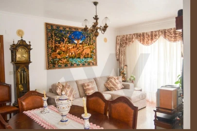 Apartamento T2 para Venda em Agualva e Mira-Sintra