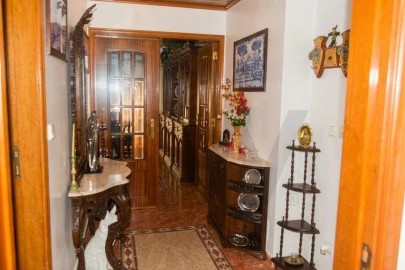 Apartamento T2 para Venda em Agualva e Mira-Sintra