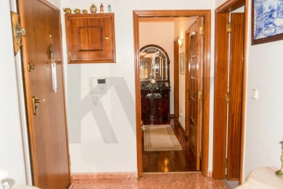 Apartamento T2 para Venda em Agualva e Mira-Sintra