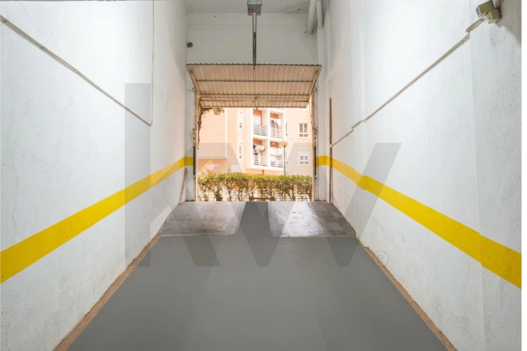 Apartamento T2 para Venda em Agualva e Mira-Sintra Foto 25