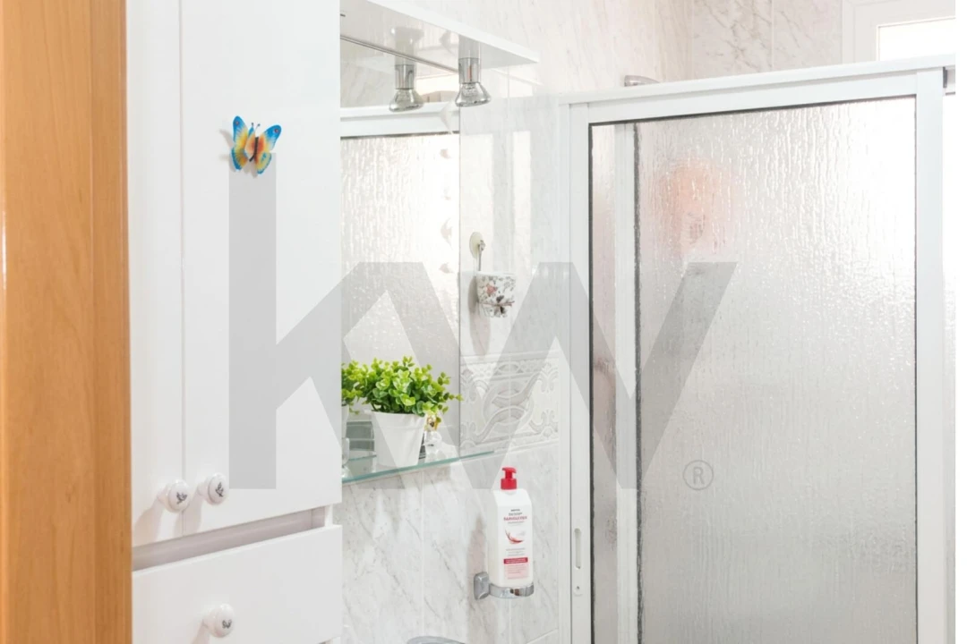 Apartamento T2 para Venda em Agualva e Mira-Sintra Foto 16