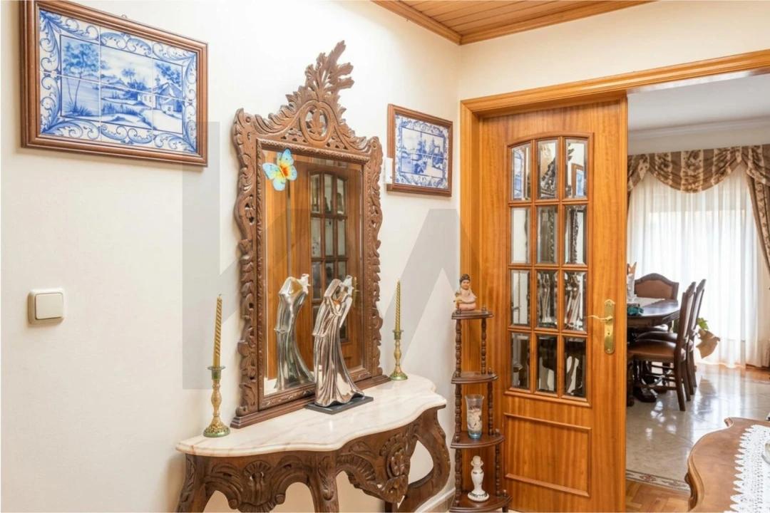 Apartamento T2 para Venda em Agualva e Mira-Sintra Foto 9
