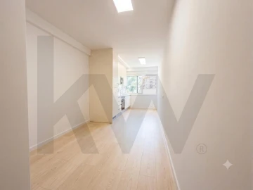 Apartamento T1 para Venda em Oeiras e São Julião da Barra, Paço de Arcos e Caxias