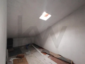 Apartamento T3 para Venda em Carregado e Cadafais