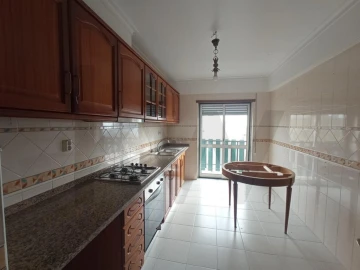 Apartamento T3 para Venda em Carregado e Cadafais