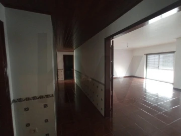 Apartamento T3 para Venda em Carregado e Cadafais