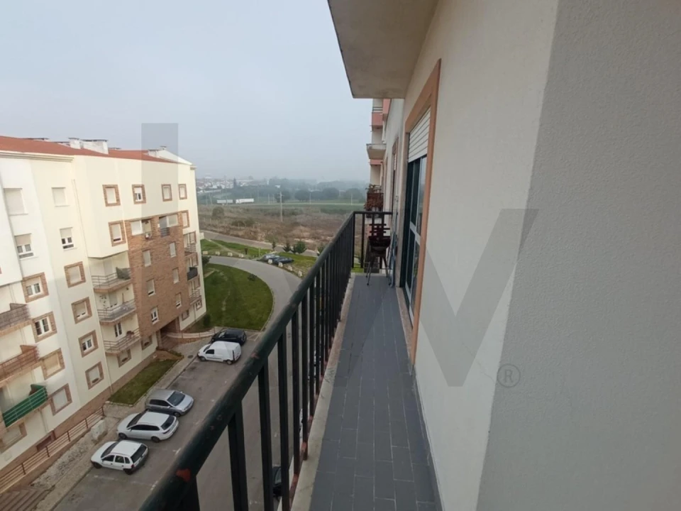 Apartamento T3 para Venda em Carregado e Cadafais Foto 3