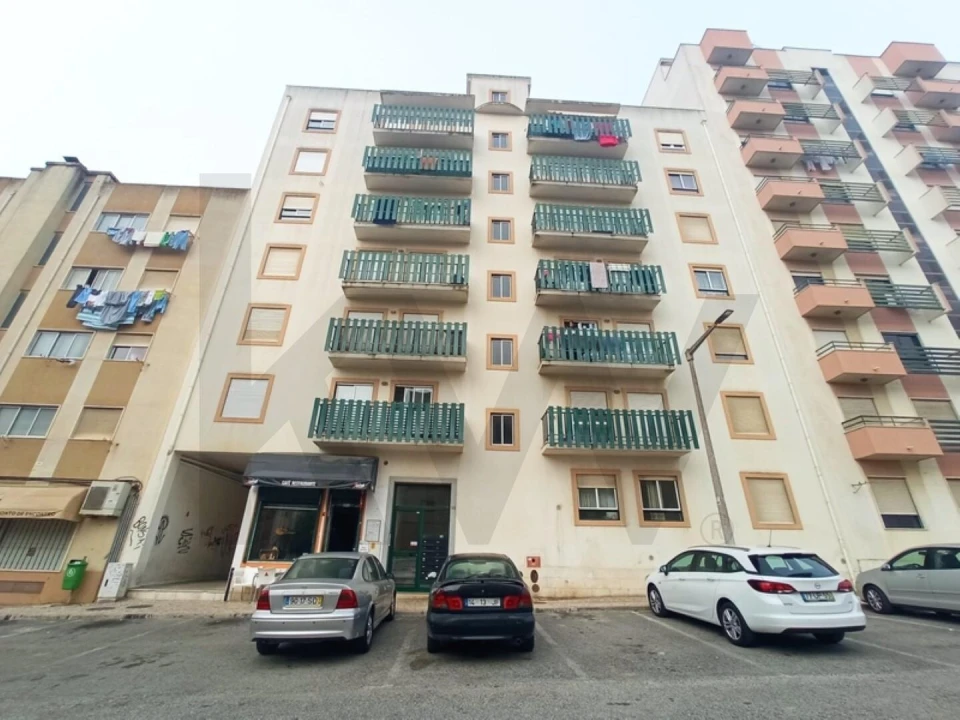 Apartamento T3 para Venda em Carregado e Cadafais Foto 15