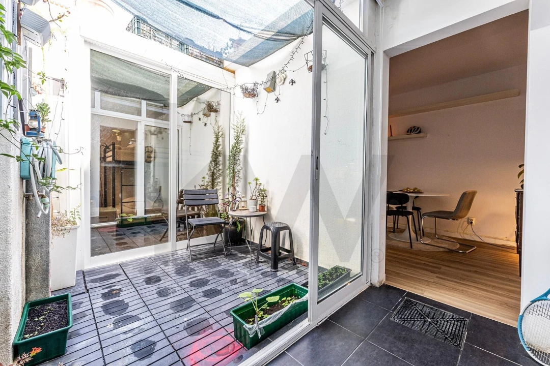 Apartamento T1 para Venda em Alvalade Foto 1
