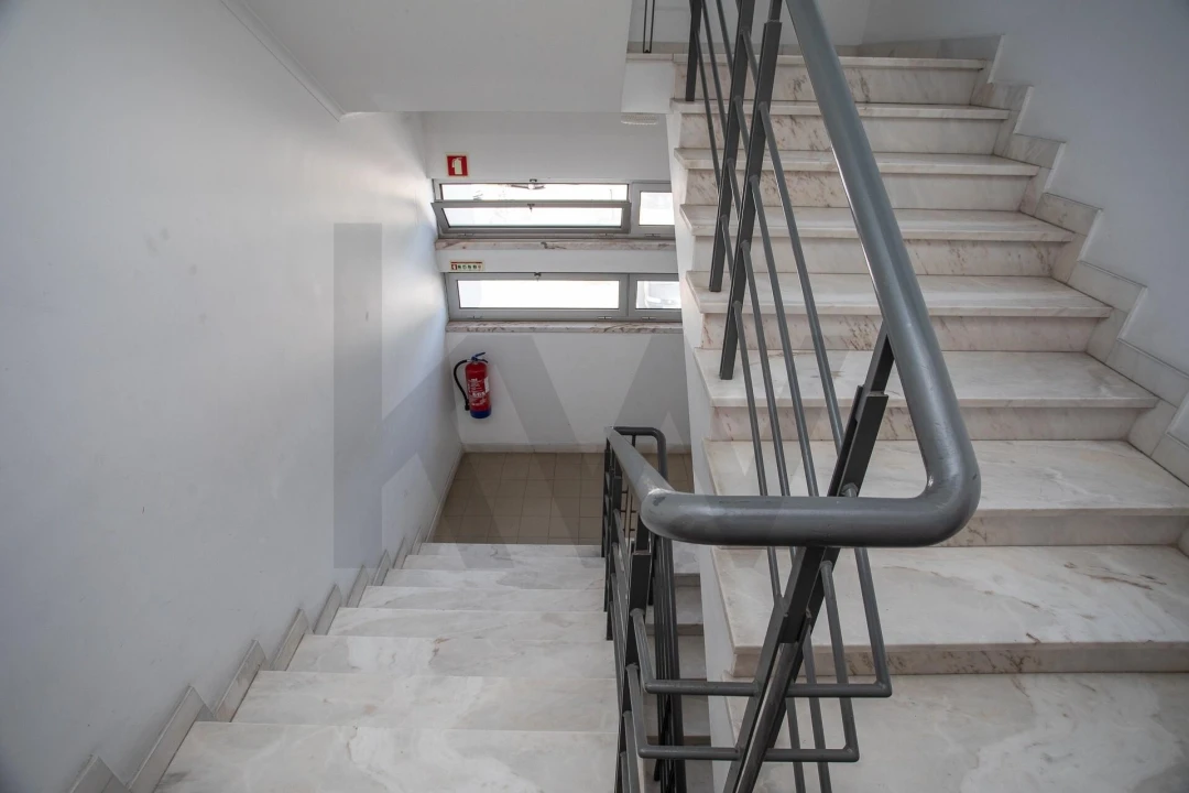 Apartamento T3 para Venda em Águas Livres Foto 24
