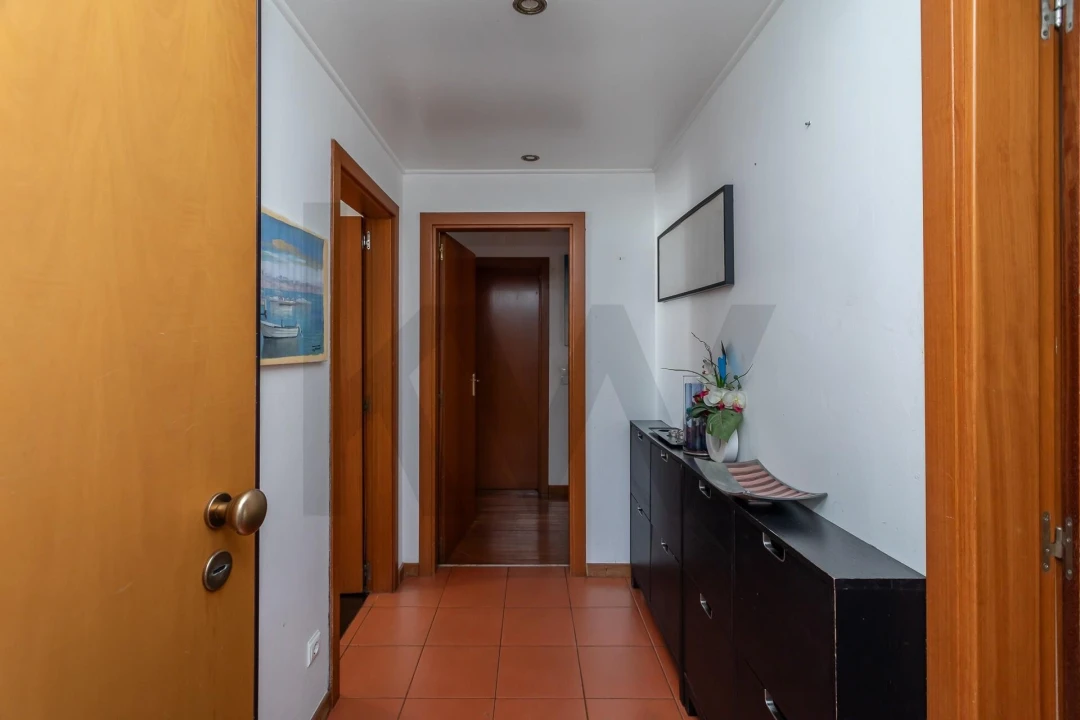 Apartamento T3 para Venda em Águas Livres Foto 1