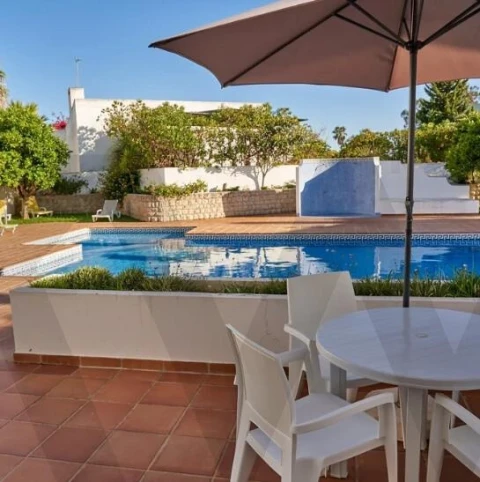 Moradia T1 para Venda em Albufeira e Olhos de Água