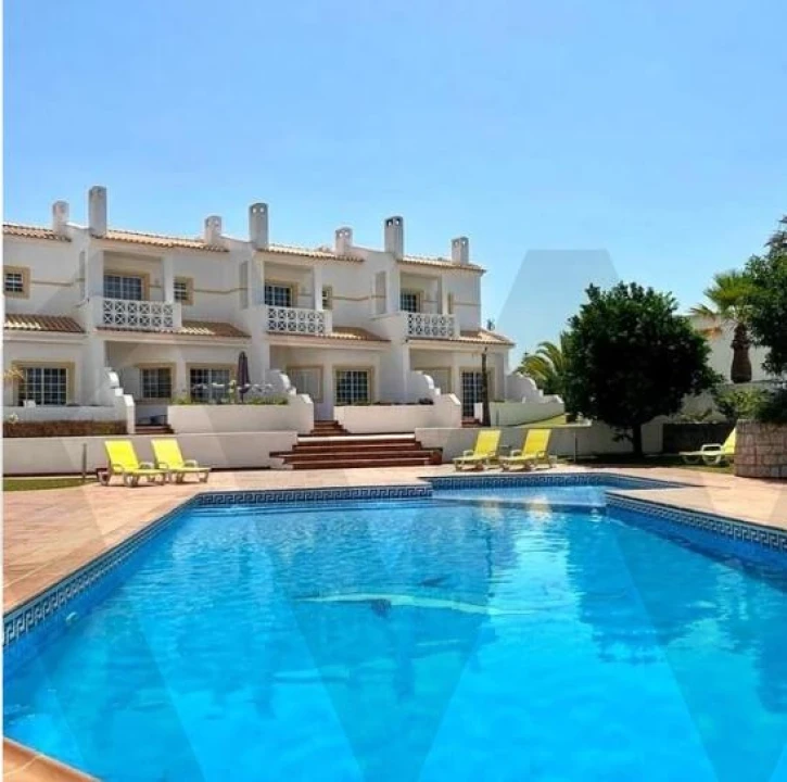 Moradia T1 para Venda em Albufeira e Olhos de Água Foto 1