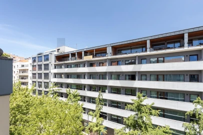 Apartamento T4 para Arrendamento em Avenidas Novas
