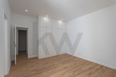Apartamento T4 para Arrendamento em Avenidas Novas